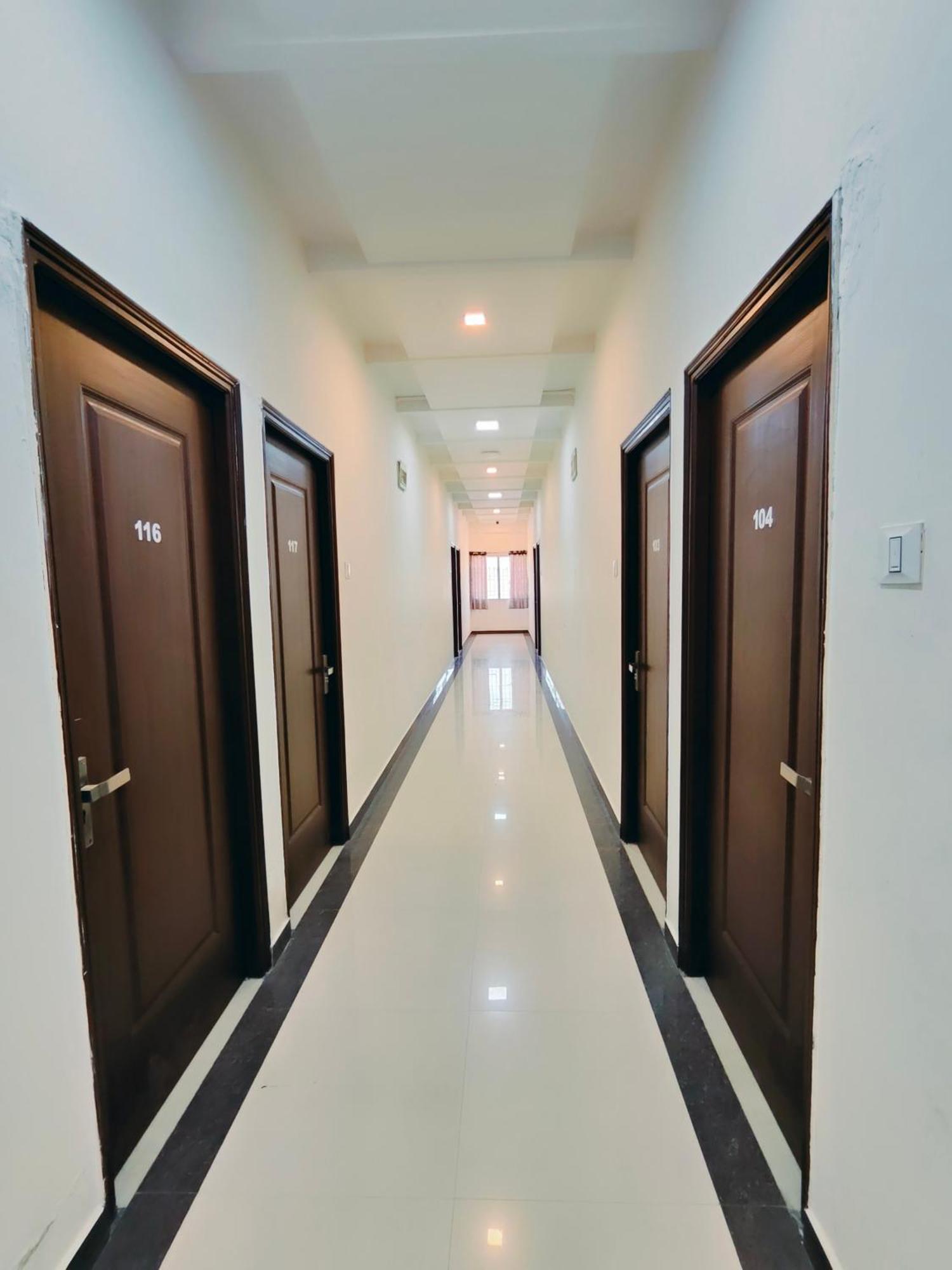 Hotel Heritage Palace ブジ エクステリア 写真