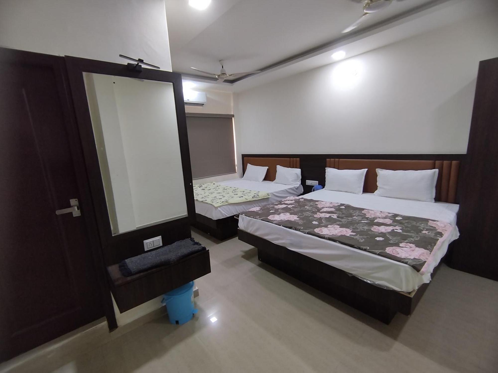 Hotel Heritage Palace ブジ エクステリア 写真